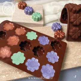 15 SHAMROCK SILICONE CHOCOLATE MOULD