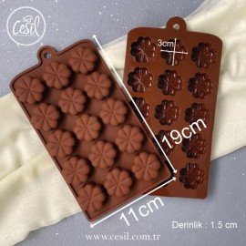 15 SHAMROCK SILICONE CHOCOLATE MOULD