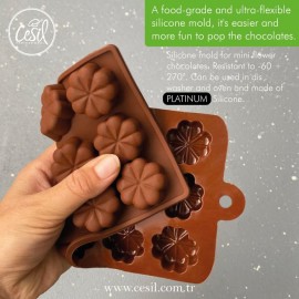 15 SHAMROCK SILICONE CHOCOLATE MOULD