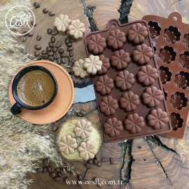 15 SHAMROCK SILICONE CHOCOLATE MOULD